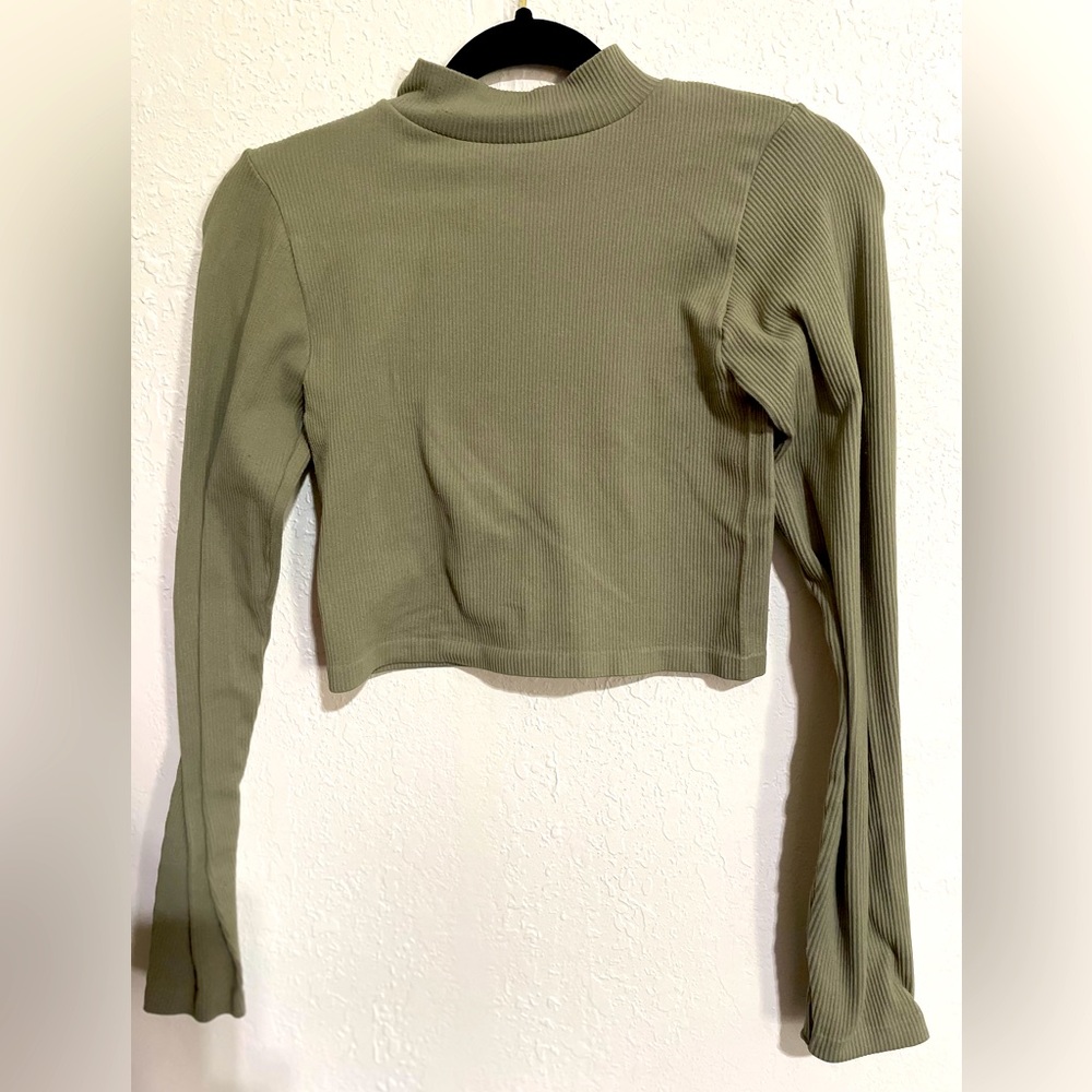 Long sleeve Crop top